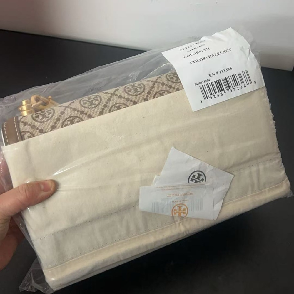 NWT Tory Burch T MONOGRAM SHOULDER BAG - Picture 5 of 12